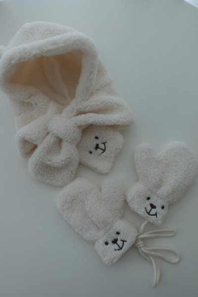 〔熱銷破250組〕小熊鋪毛圍巾帽組