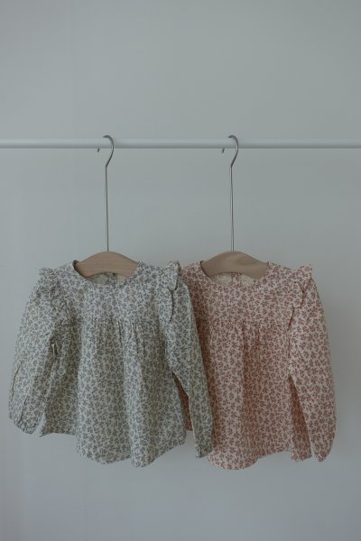 碎花天使袖blouse