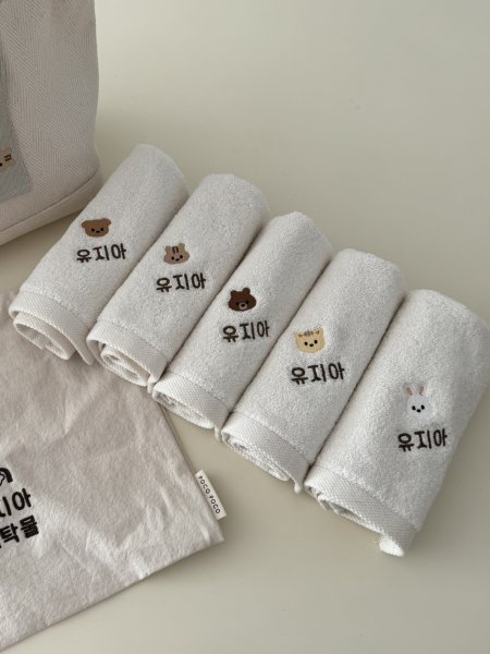 手工刺繡小方巾